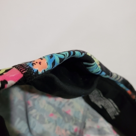 Victoria's Secret Sport Capri Workout Leggings Med - Picture 8 of 9